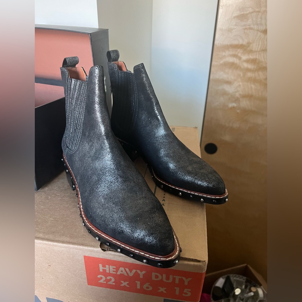 NWT Coach Bowery Chelsea Boots